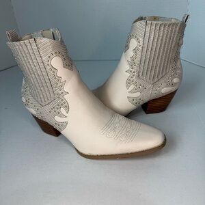 Coconuts by Matisse “Eliza” Western Ankle Boots | Women’s Size 8M